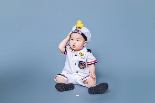 靖边宝宝频繁使劲扭动哼唧